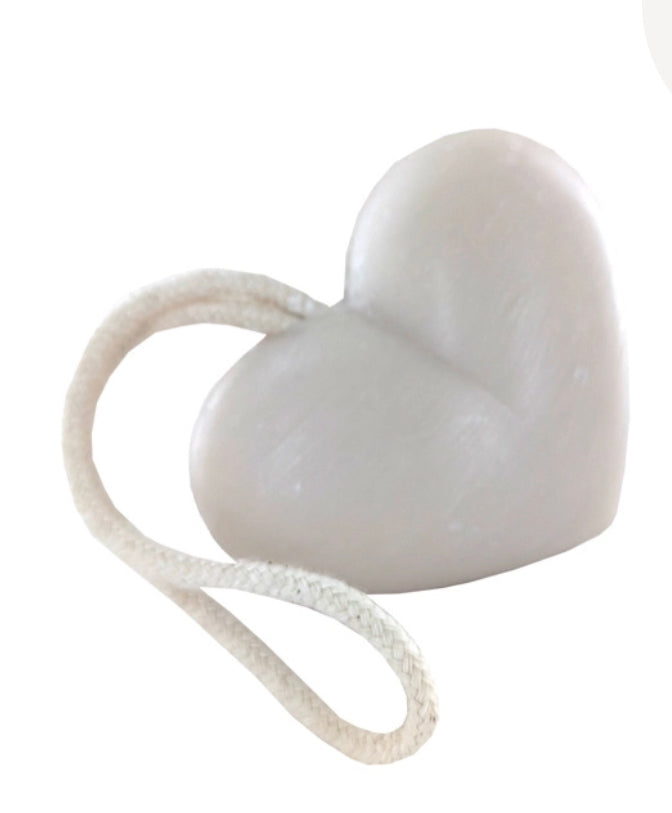 Savon coeur blanc 🤍