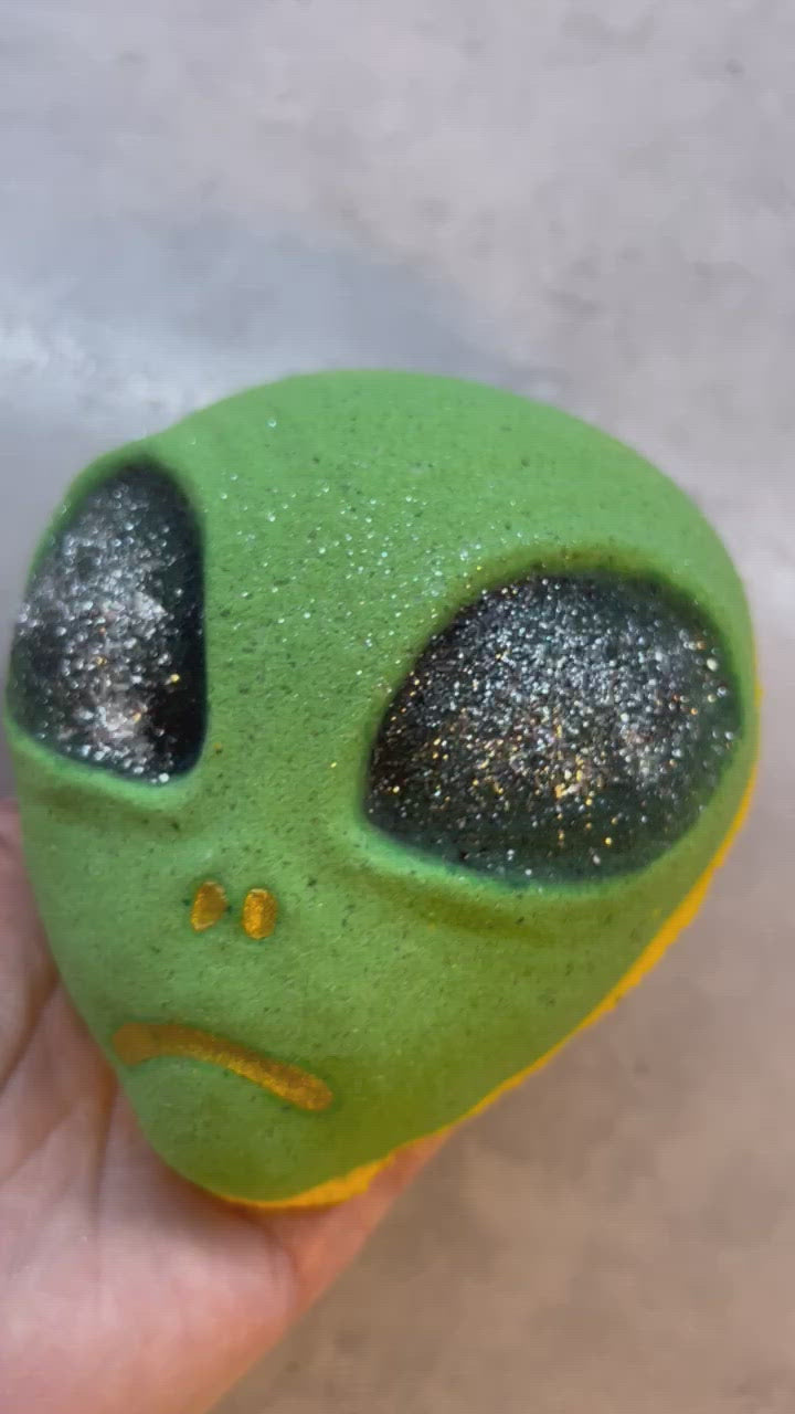 BOMBE DE BAIN ALIEN